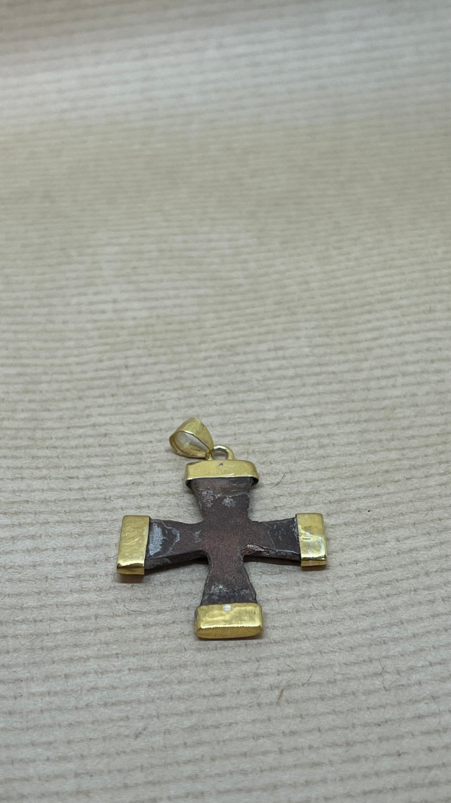 Sacred Splendor: Byzantine Cross in 14K Gold Pendant