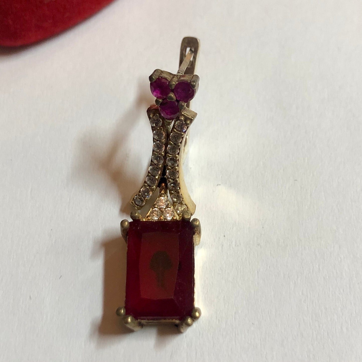 A 925 silver set of a ring and earrings with Sapphire stones.