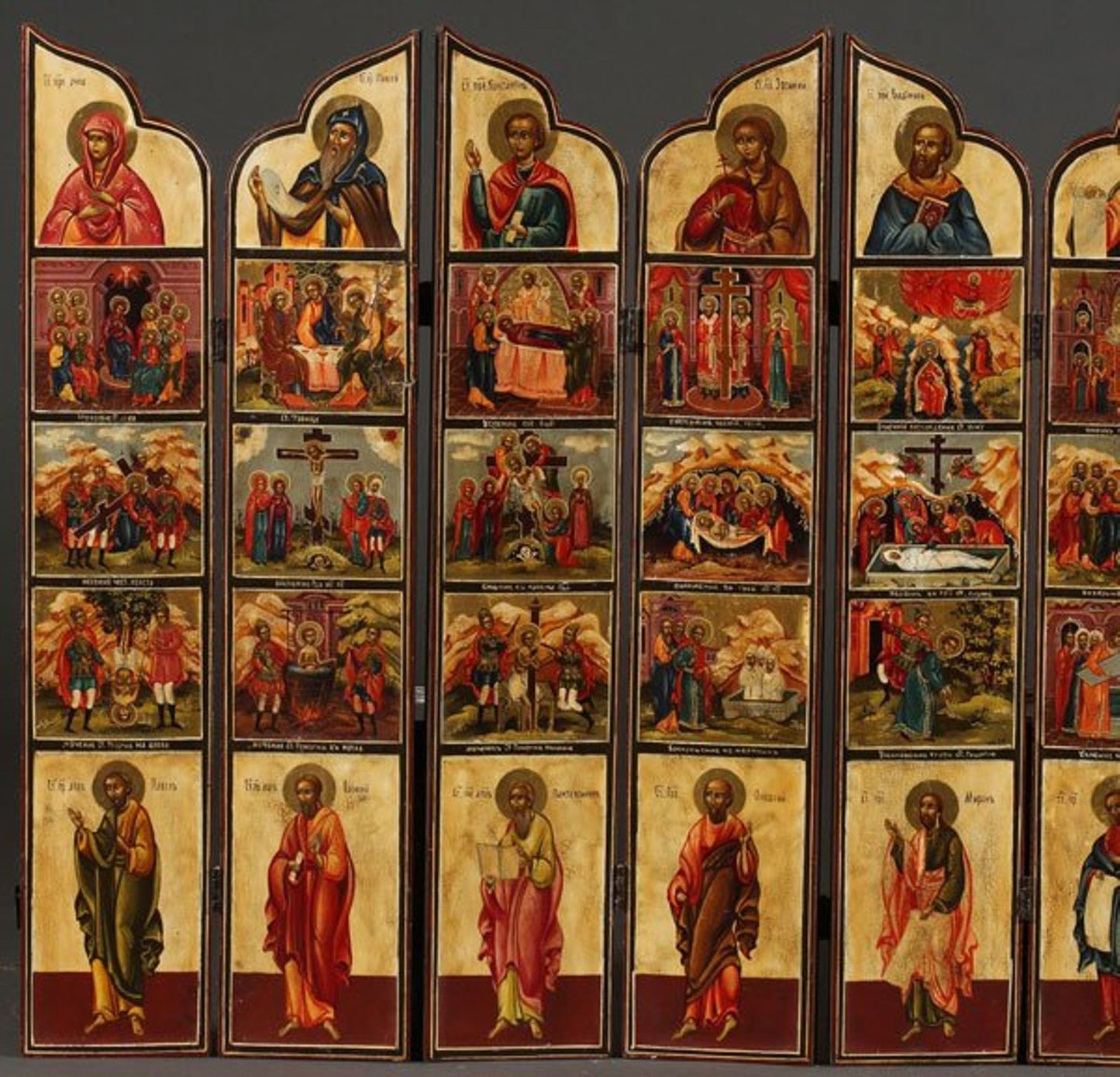 A LARGE AND IMPRESSIVE RUSSIAN FOLDING ICONOSTASIS STYLE ICON, LAST PART OF THE 19TH CENTURY.