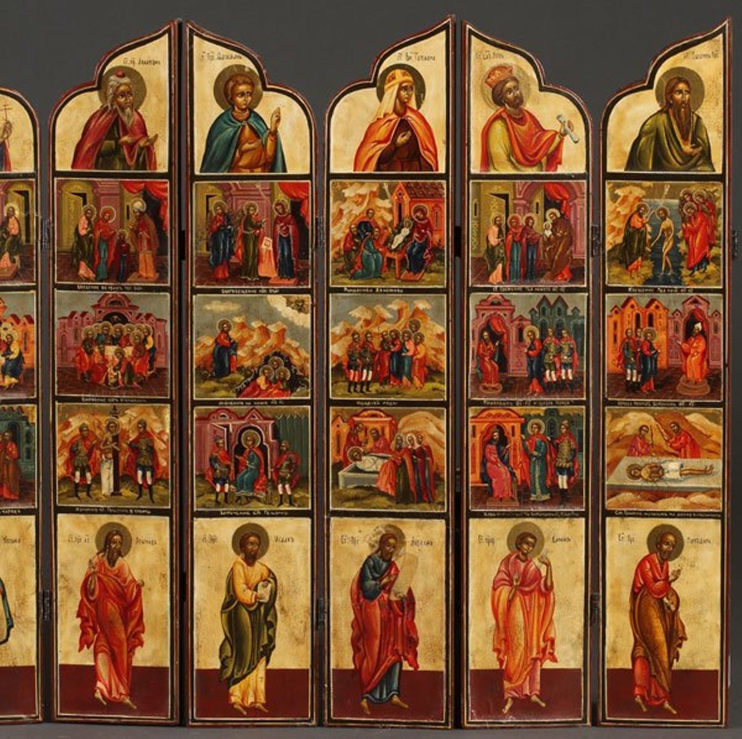 A LARGE AND IMPRESSIVE RUSSIAN FOLDING ICONOSTASIS STYLE ICON, LAST PART OF THE 19TH CENTURY.