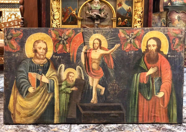 A VERY LARGE, BEAUTIFUL AND RARE 17TH CENTURY ICON OF RESURRECTION OF CHRIST WITH AN ANGEL OPENING THE CASKET ALONG WITH ST. PETER ON THE RIGHT HAND AND ST. PAUL ON THE LEFT.