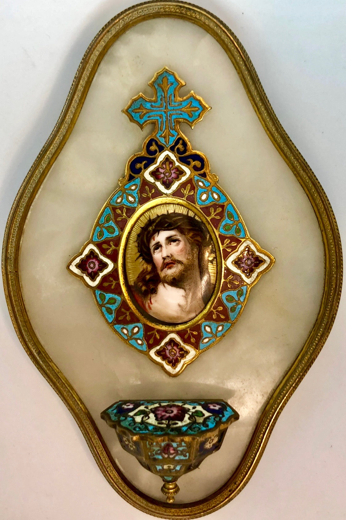 Christ echo homo with The Crown of thorn, hand-painted on porcelain. Late 19th and early 20th Century.