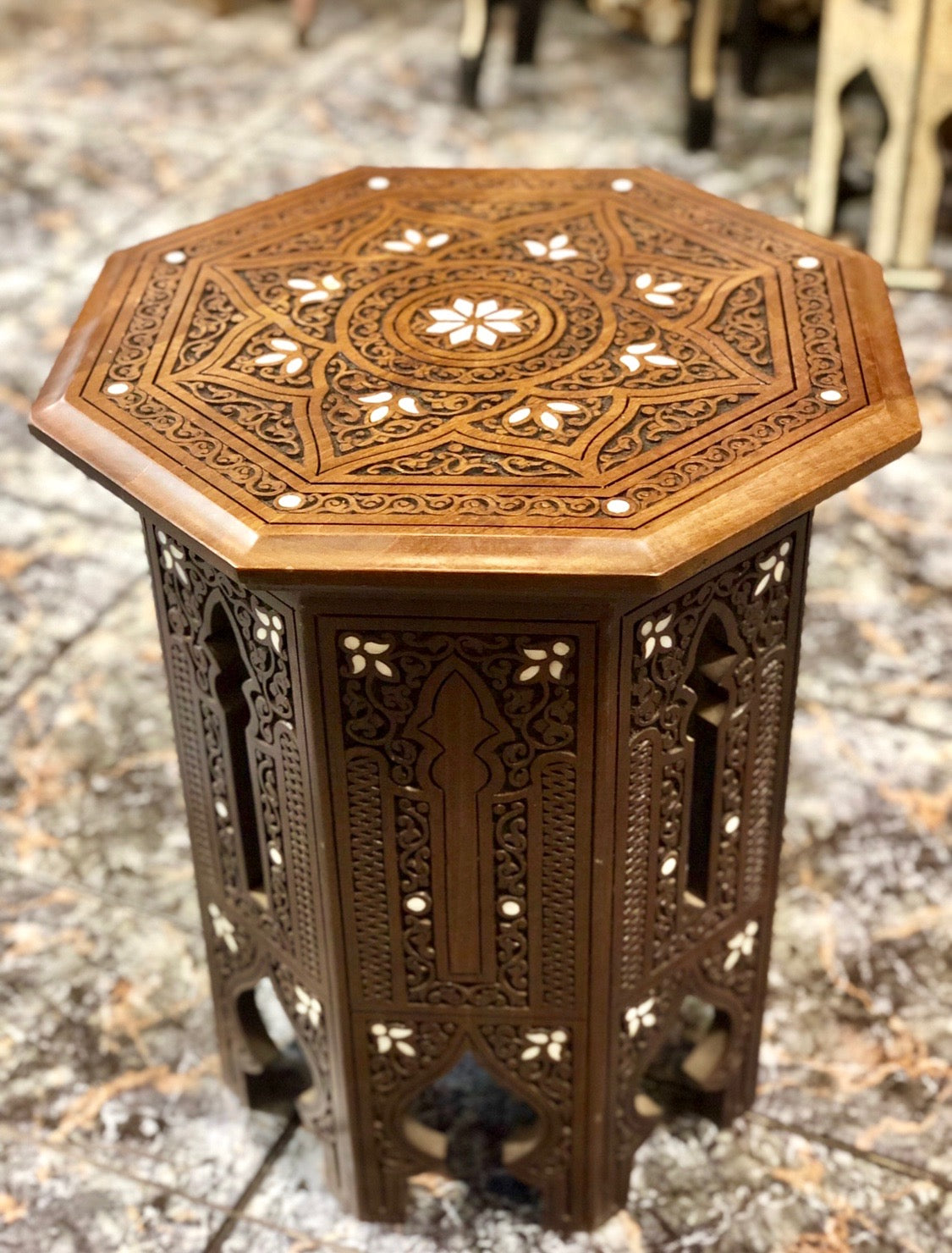 Mother-of-pearl handmade Syrian Table. 20th Century.