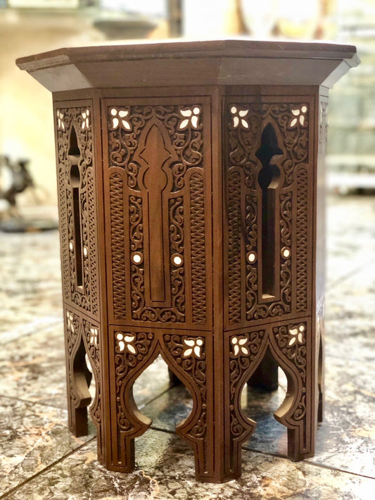 Mother-of-pearl handmade Syrian Table. 20th Century.