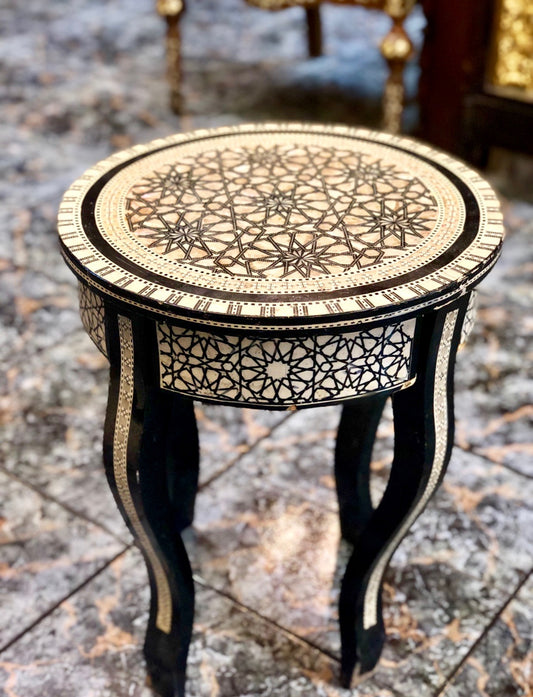 Mother-of-pearl handmade Syrian Table. 20th Century.