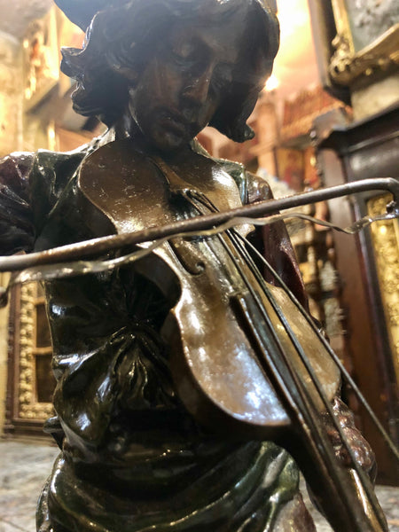 A Violin player, Bronze Statue.