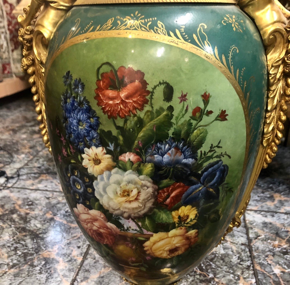 A pair of Porcelain Vase