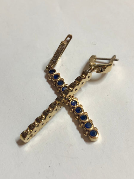 A 925 Silver pair of Earrings with Sapphire stones.