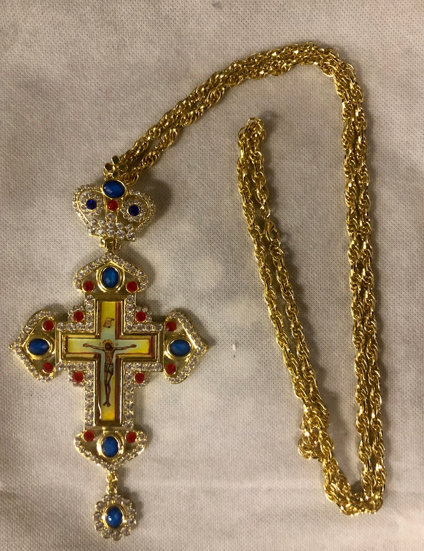 A 925 silver cross with silver chain.
